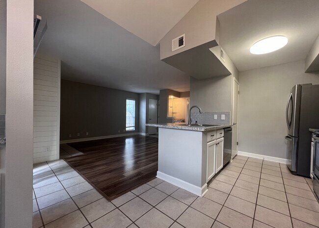 Photo - 11311 Sir Winston St Unidad 308
