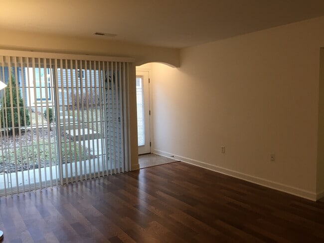 Photo - 2724 Hidden Dr