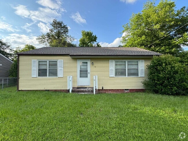 Building Photo - 2-Bedroom Home in Warner Robins with 1,026...