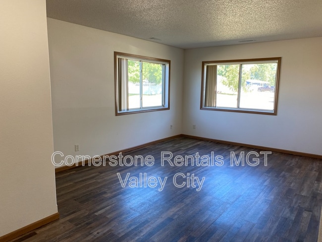 Photo - 508 10th St NE Unit 1