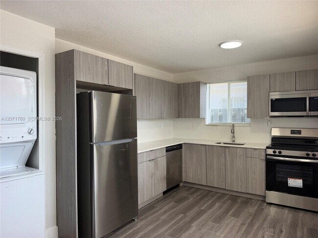 Photo - 580 NW 58th St