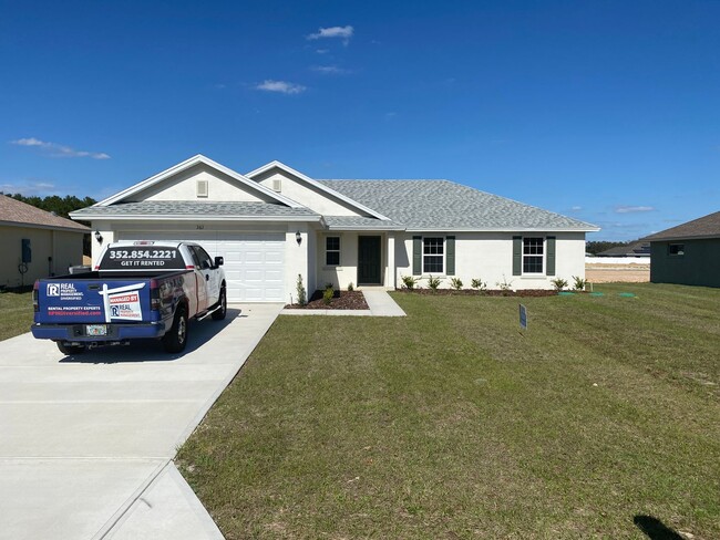 Building Photo - Desirable Marion Oaks Neighborhood 4/2/2 *WON'T LAST*