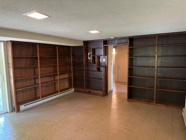 Photo - 1 Bedroom, 1 Bathroom Apartment in Reidsville!