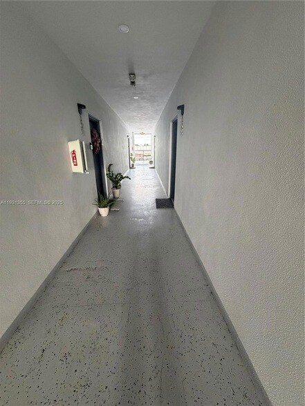 Photo - 853 E 24th St Unit 305