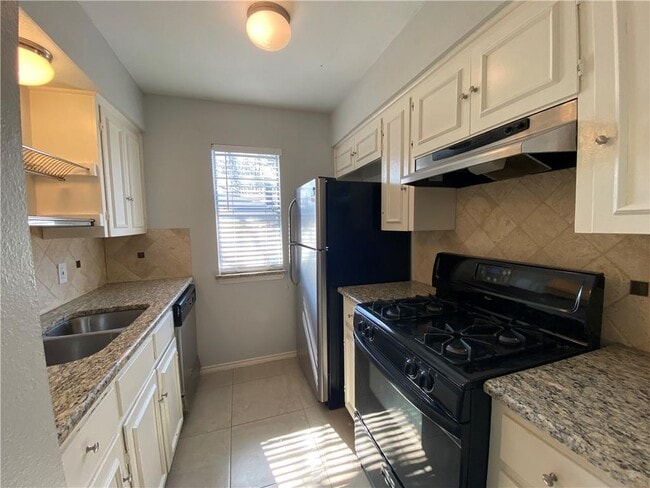 Photo - 5249 Meadow Creek Dr