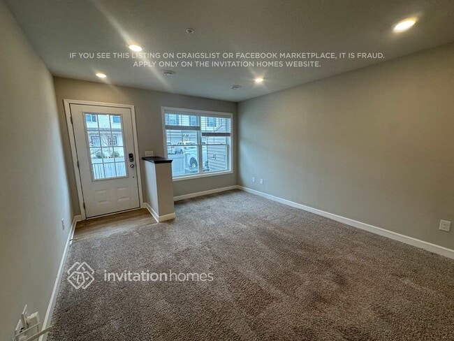 Photo - 10904 Everest Pl N