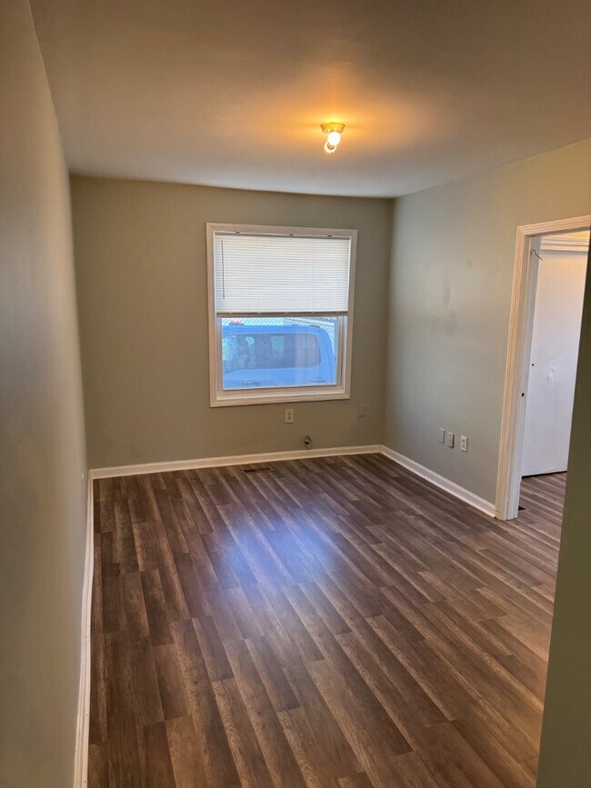 Photo - 72 Railroad St