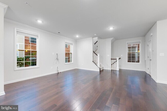 Photo - 23290 Milltown Knoll Square