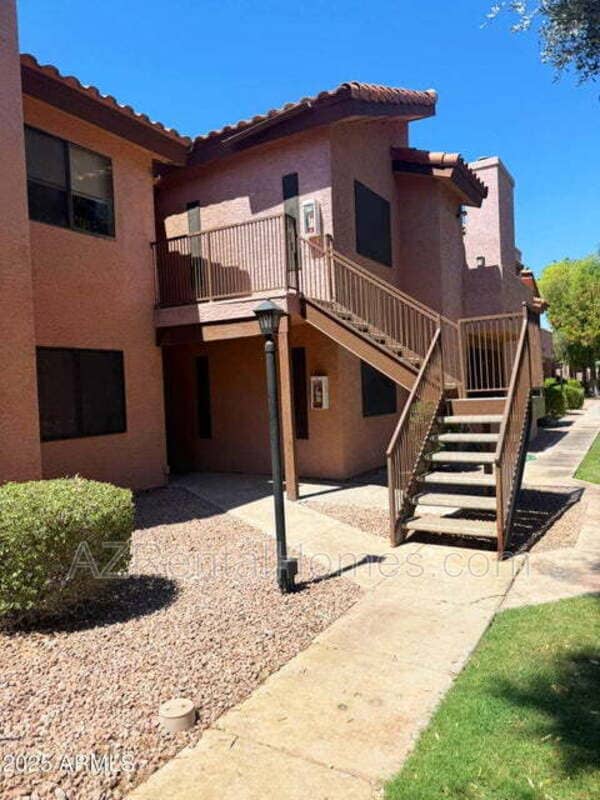 Building Photo - 1075 E Chandler Blvd Unit #220 Rental