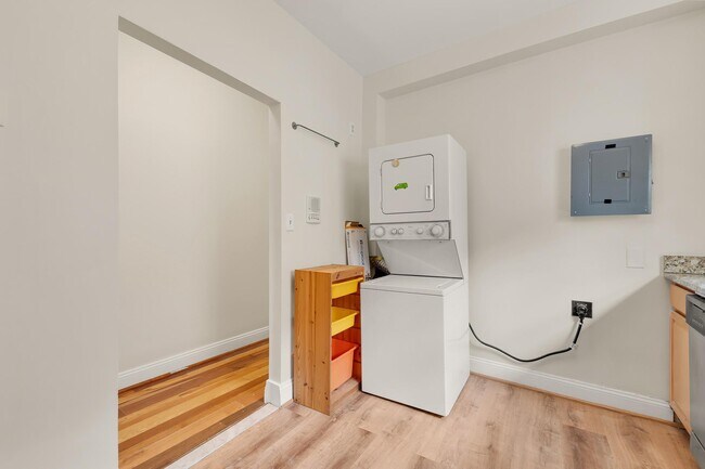 Photo - 730 15th St SE