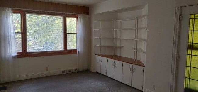 Building Photo - 2504 Chili Ave Unit 2