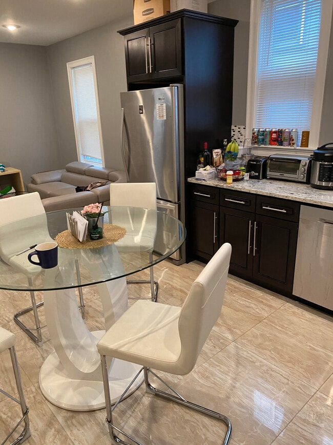 Photo - 13 Spalding St Unit 1