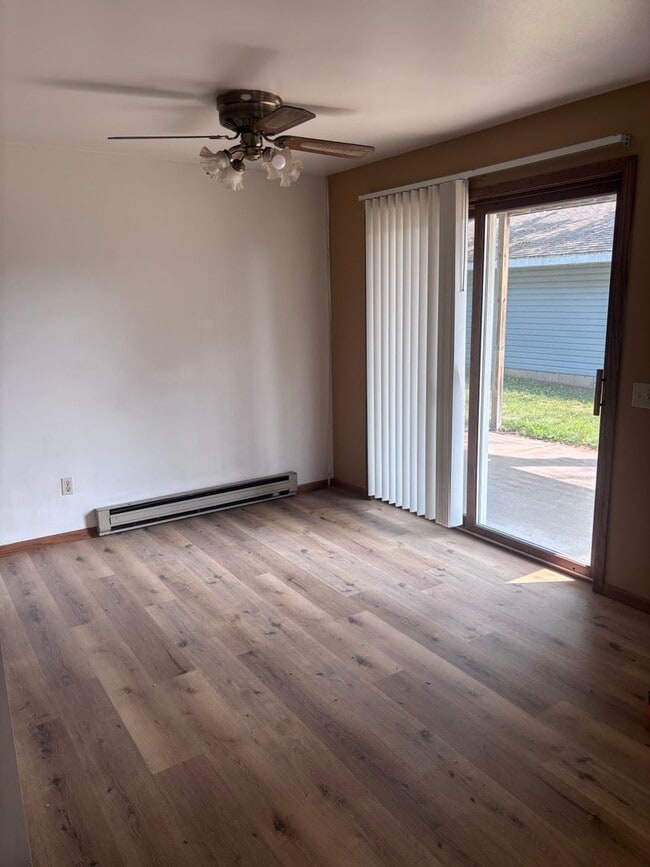 Photo - 657-663 Brooks Unit 663