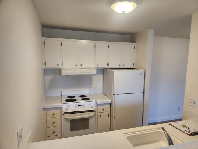 Photo - 259 Eden Roc Dr