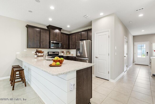 Photo - 91 Pinebury Ln
