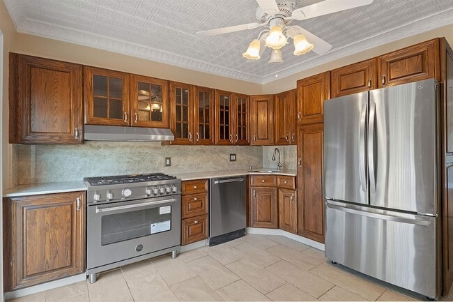 Photo - 204 Beacon Ave