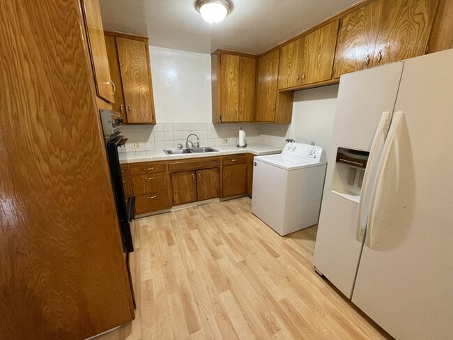 Building Photo - 2207 Carnegie Ln Unit 2207 Carnegie Lane  A