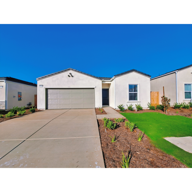 Photo - Spacious 3BR/2BA Home with Great Amenities in Madera!