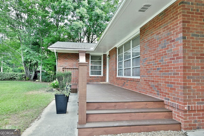 Photo - 2002 Marilon Dr