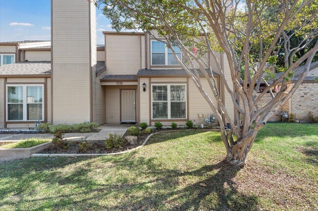 Photo - Updated Amazing Townhome