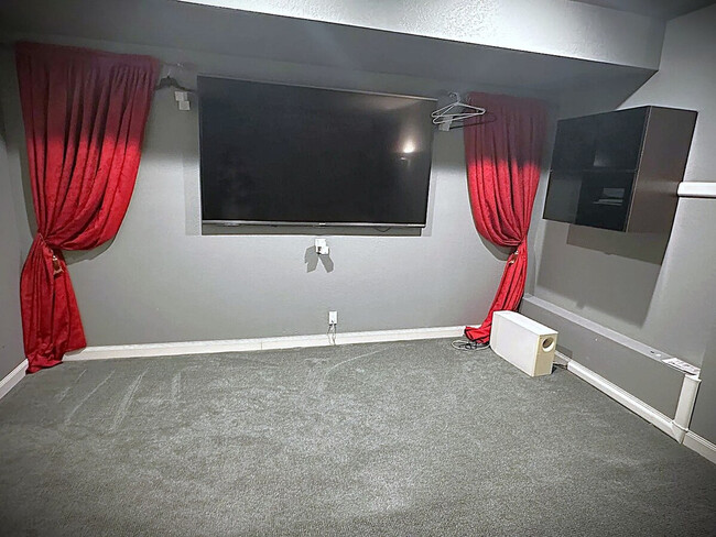 Building Photo - 5017 23rd Ave W Unit ID1322536P