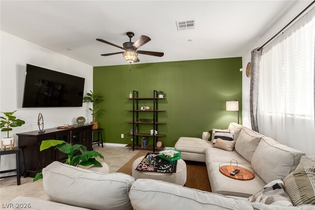 Photo - 825 Star Estates Ave