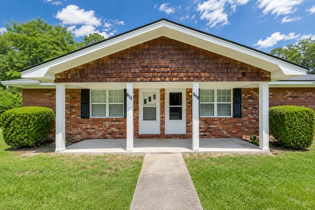 Photo - 301 Hickory St