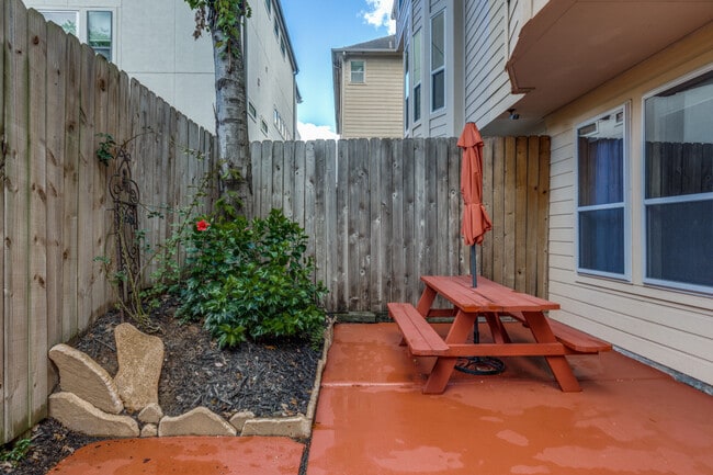 Photo - 4110 Woodhead St