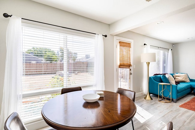 Photo - 5205 Priscilla Ln