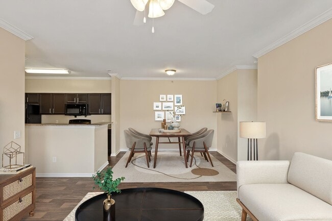 Summit - 3 Bed / 2 Bath - 1,330 Sq.Ft.