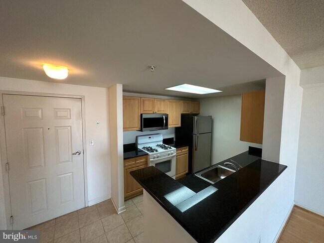 Photo - 2726 Gallows Rd Unidad 913