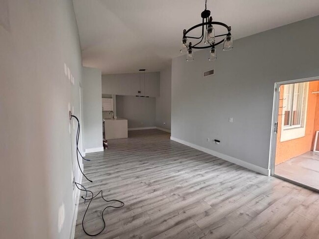 Photo - 6936 SW 39th St Unit d203