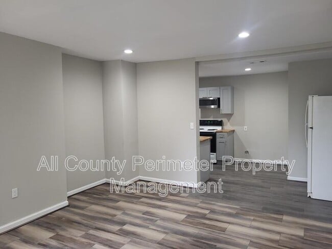 Photo - 1249 Duncan Ave