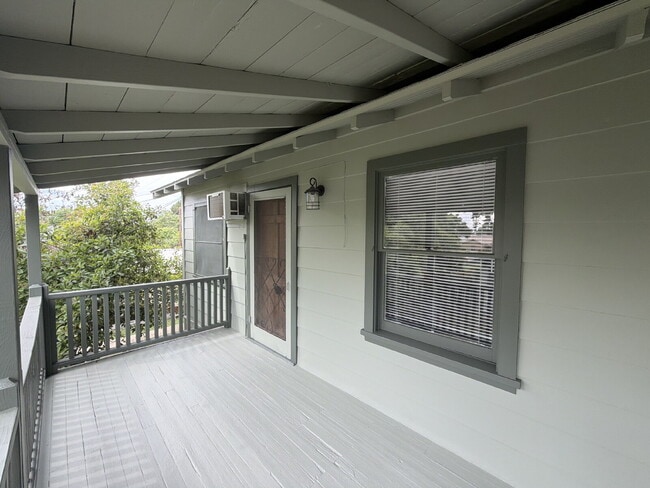 Building Photo - 1821 H St