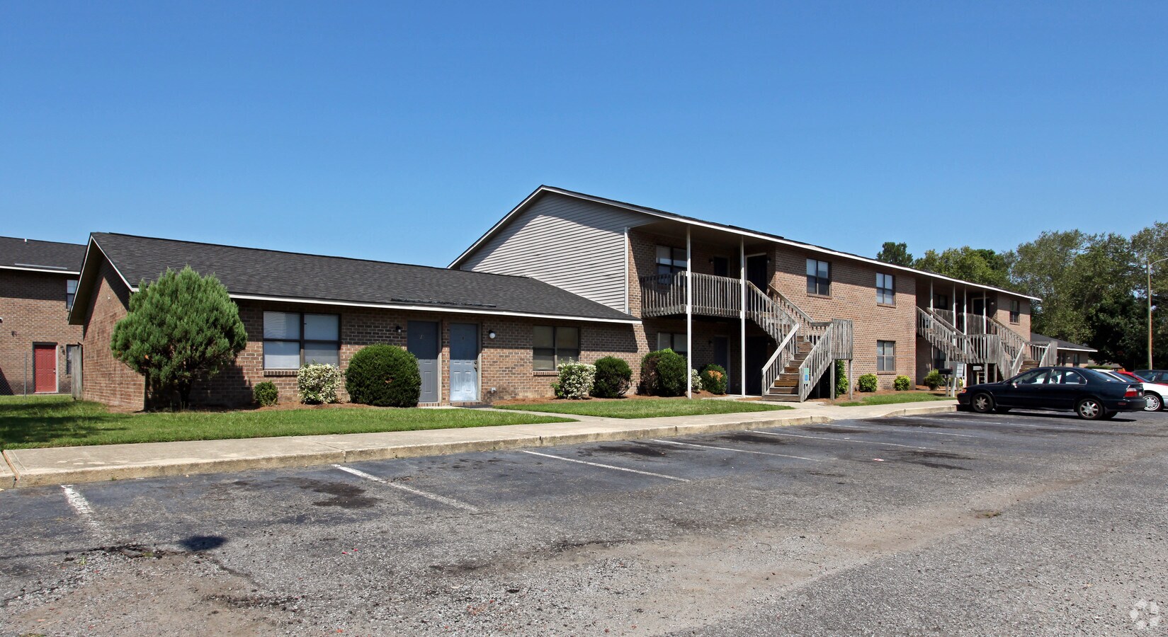 Photo - Peed Apartments