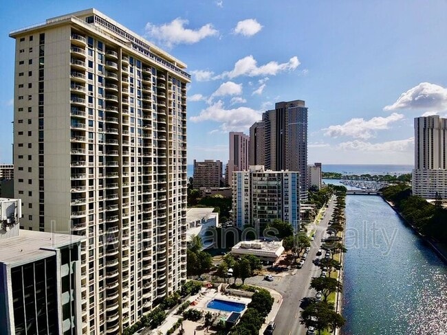 Photo - 1717 Ala Wai Blvd House