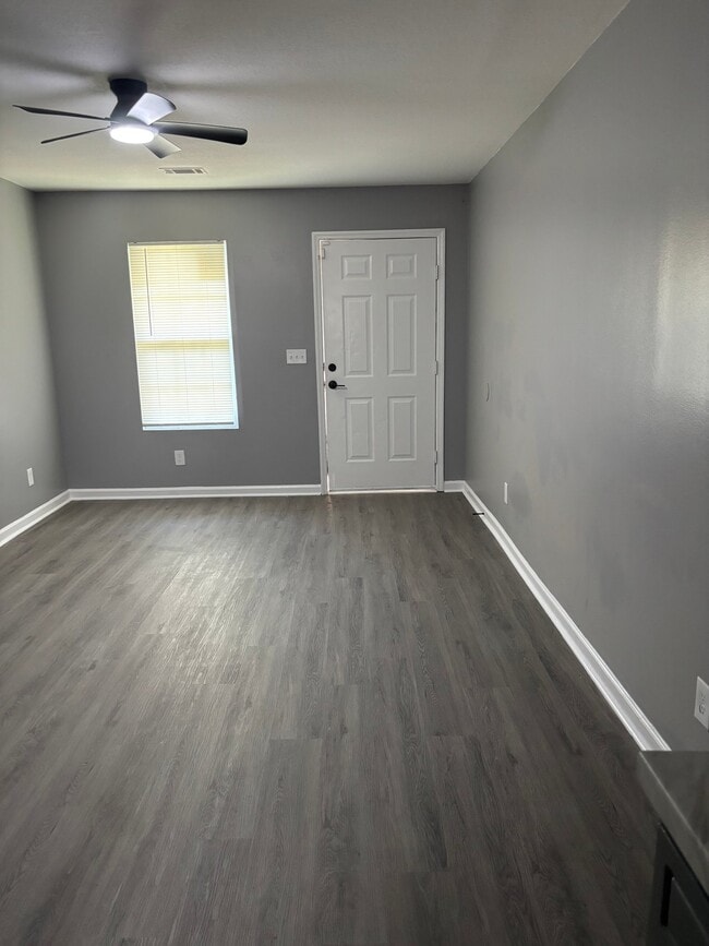 Photo - 2304 N Barton Dr Unit B