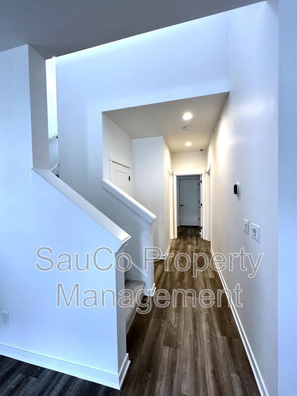 Photo - 6442 SE Provence St