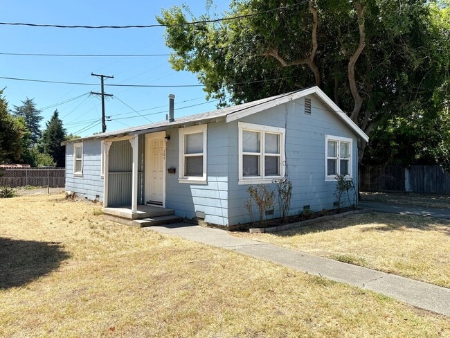 Building Photo - 205 S Crawford Ave