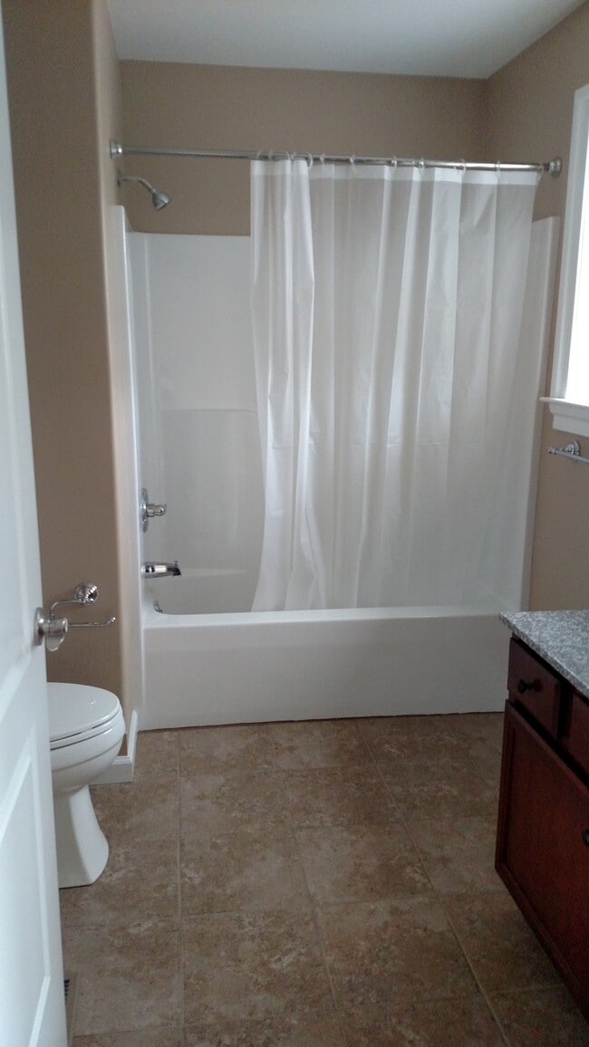 Photo - 104 Hollow Dr