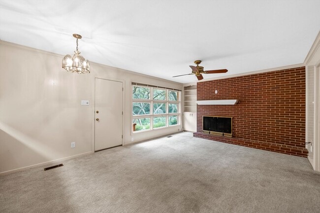 Photo - Private Woodway Retreat