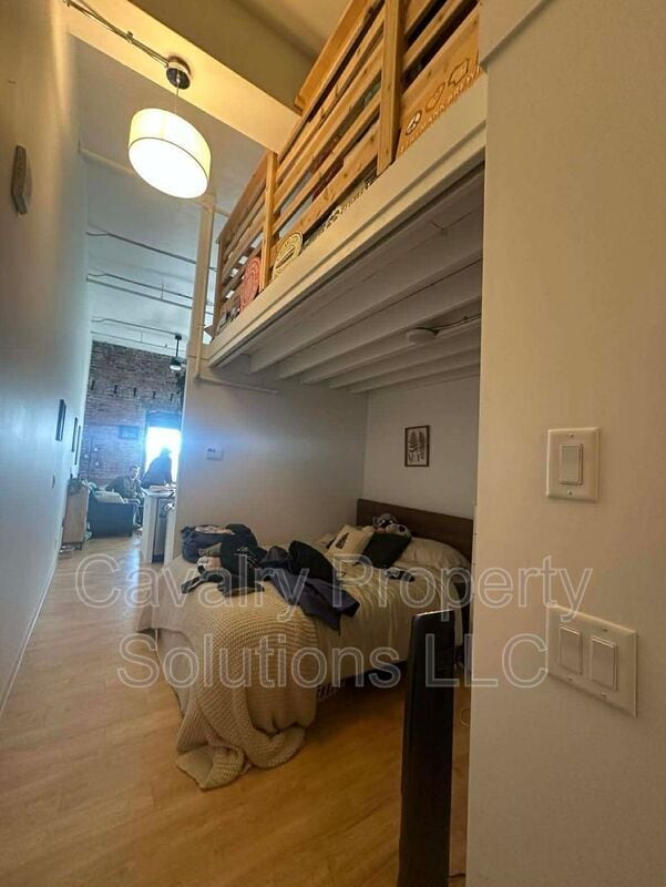 Photo - 1831 W Michigan St