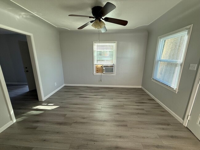 Photo - 1812 Clayton Ave Unit 8