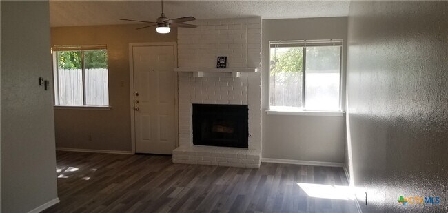 Photo - 1109 Wales Dr