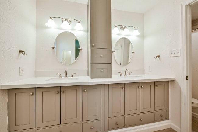 Photo - 16031 Birch Vale Dr