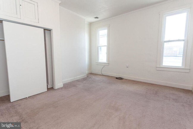 Photo - 91 E Main St