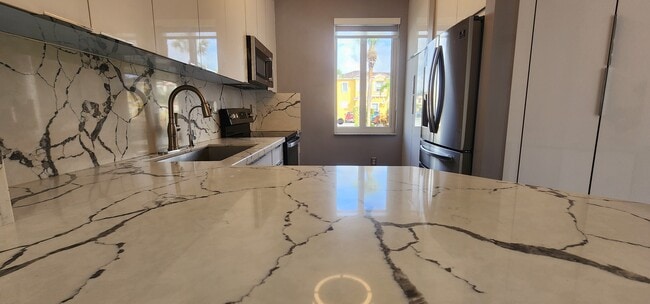 Photo - 640 SE 1st St