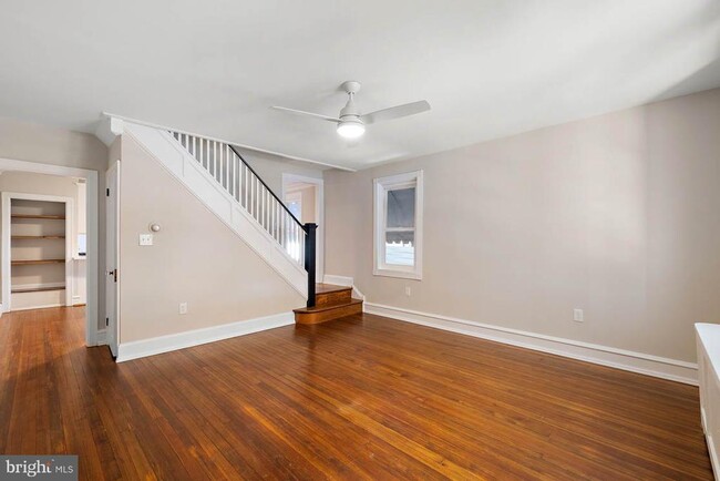 Photo - 33 S Sycamore St Townhome