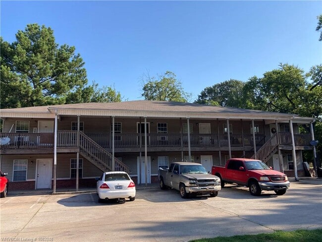 Building Photo - 816 N 36th St Unit 102 Rental