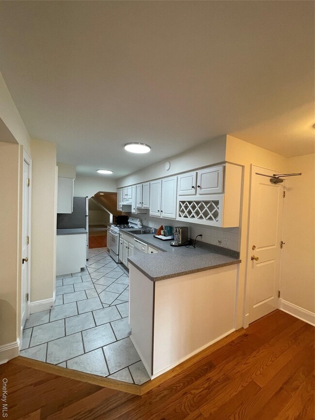 Photo - 139 S Broadway Unidad 8